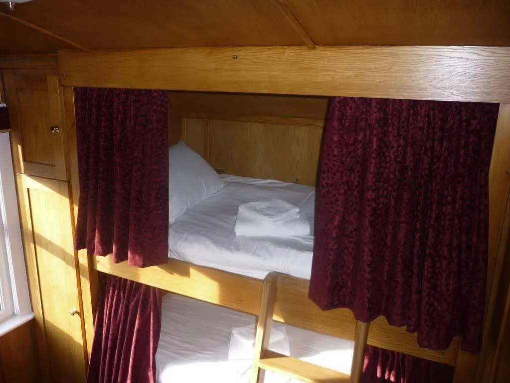 Guest house The Old Station Hotel Bell Busk